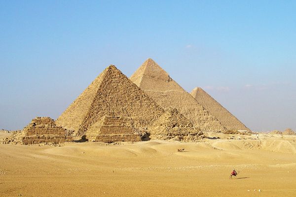 Pyramids Day Tour: Giza Plateau, Saqqara Necropolis & Memphis