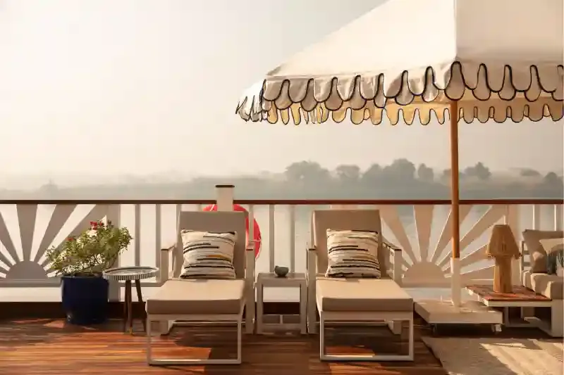 Sundeck Dahabeya Nebu Ra - Vista Nilo in Crociera Privata