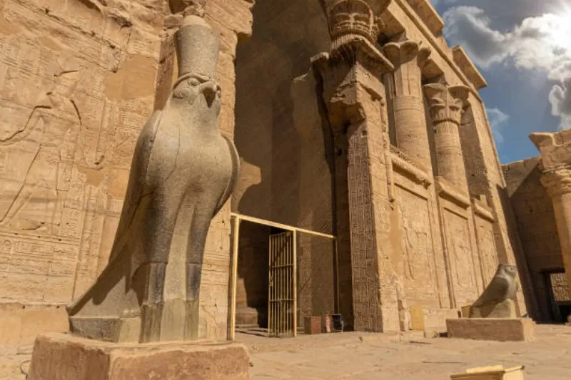Tour Eclissi Luxor 2027: Crociera in Dahabiya 4 Giorni