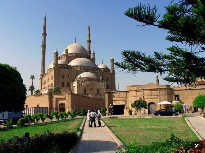 Islamic Cairo Tour: Citadel, Ibn Tulun Mosque, Khan El-Khalili Experience 