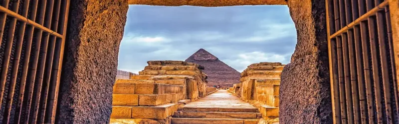 Valley Temple of Khafre, Khafre Pyramid